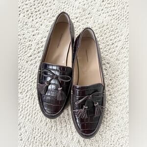Ann taylor brown crocodile embossed loafers tassel front dark academia fall 8.5